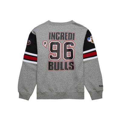 NBA ALLOVER CREW 4.0 VINTAGE LOGO BULLS Grey Heather FC8055-CBUGYHT - Image 2