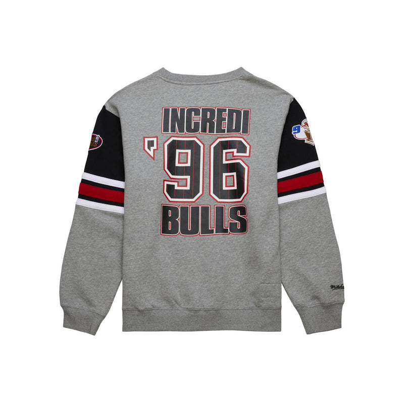 NBA ALLOVER CREW 4.0 VINTAGE LOGO BULLS Grey Heather FC8055-CBUGYHT - Image 2
