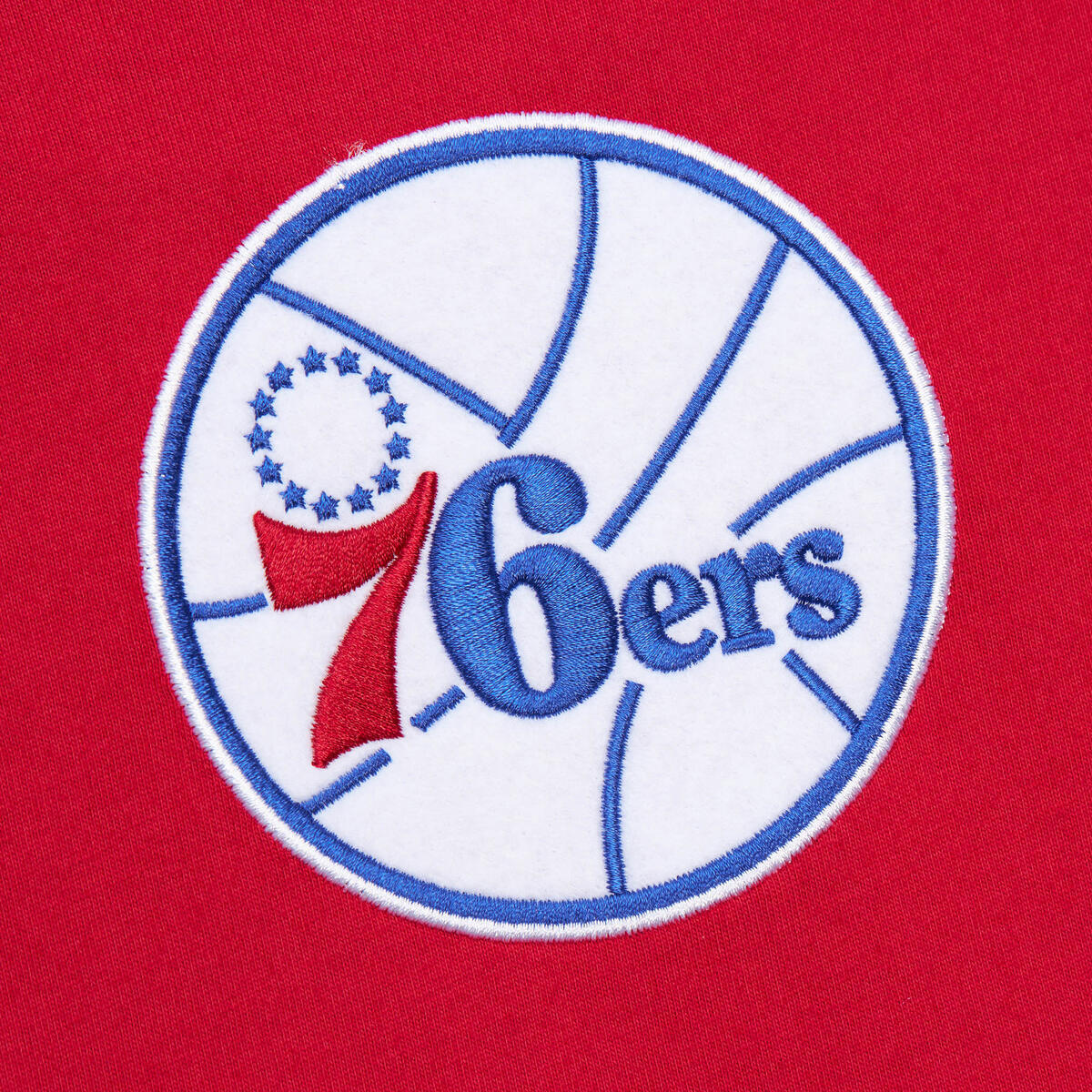 NBA TEAM OG 3.0 SS TEE VINTAGE LOGO 76ERS Scarlet FC8082-P76SCAR - Image 1