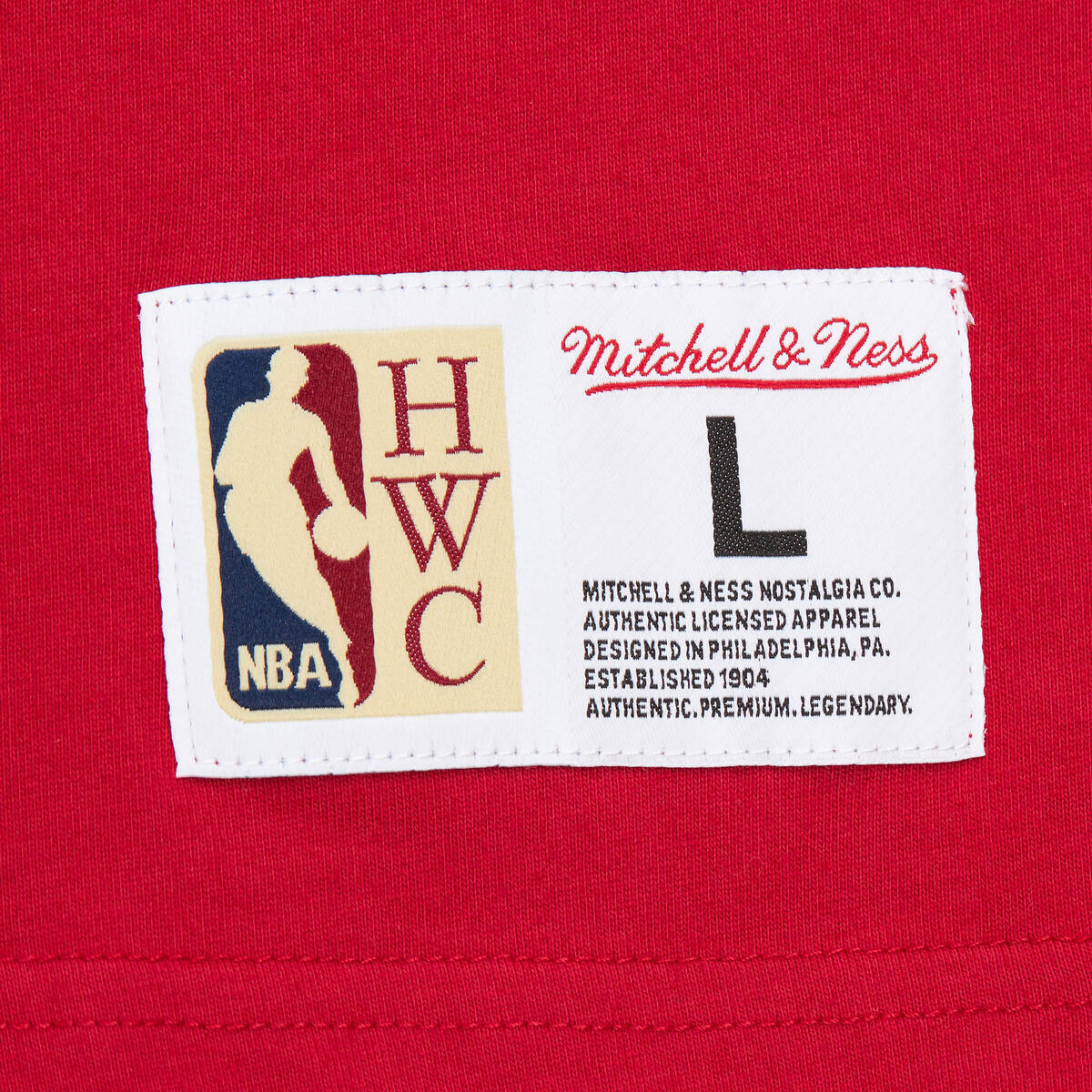 NBA TEAM OG 3.0 SS TEE VINTAGE LOGO 76ERS Scarlet FC8082-P76SCAR - Image 2