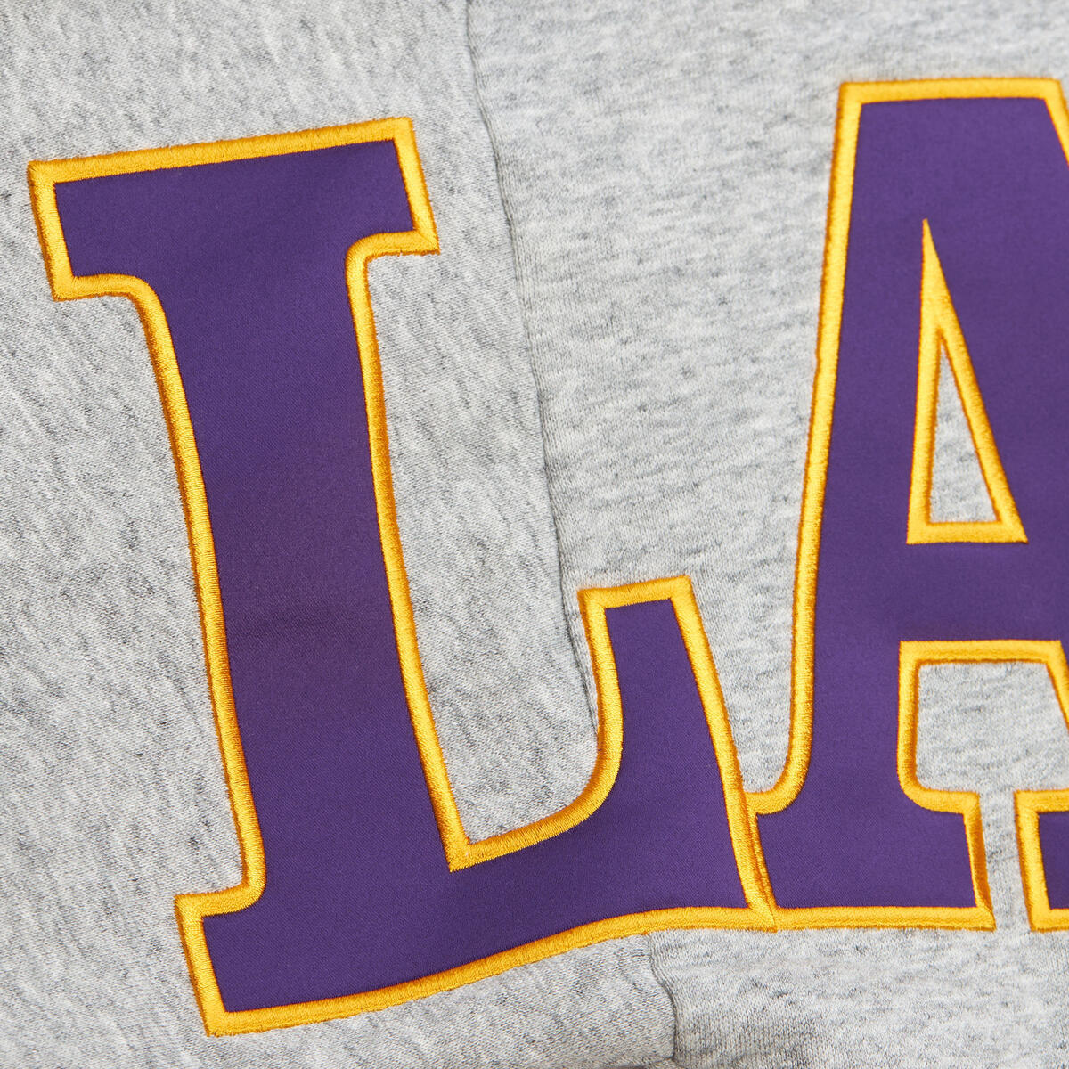 NBA FULL FIELD SATIN FLEECE CREW VINTAGE LOGO LAKERS Grey Heather FC8089-LALGYHT - Image 3