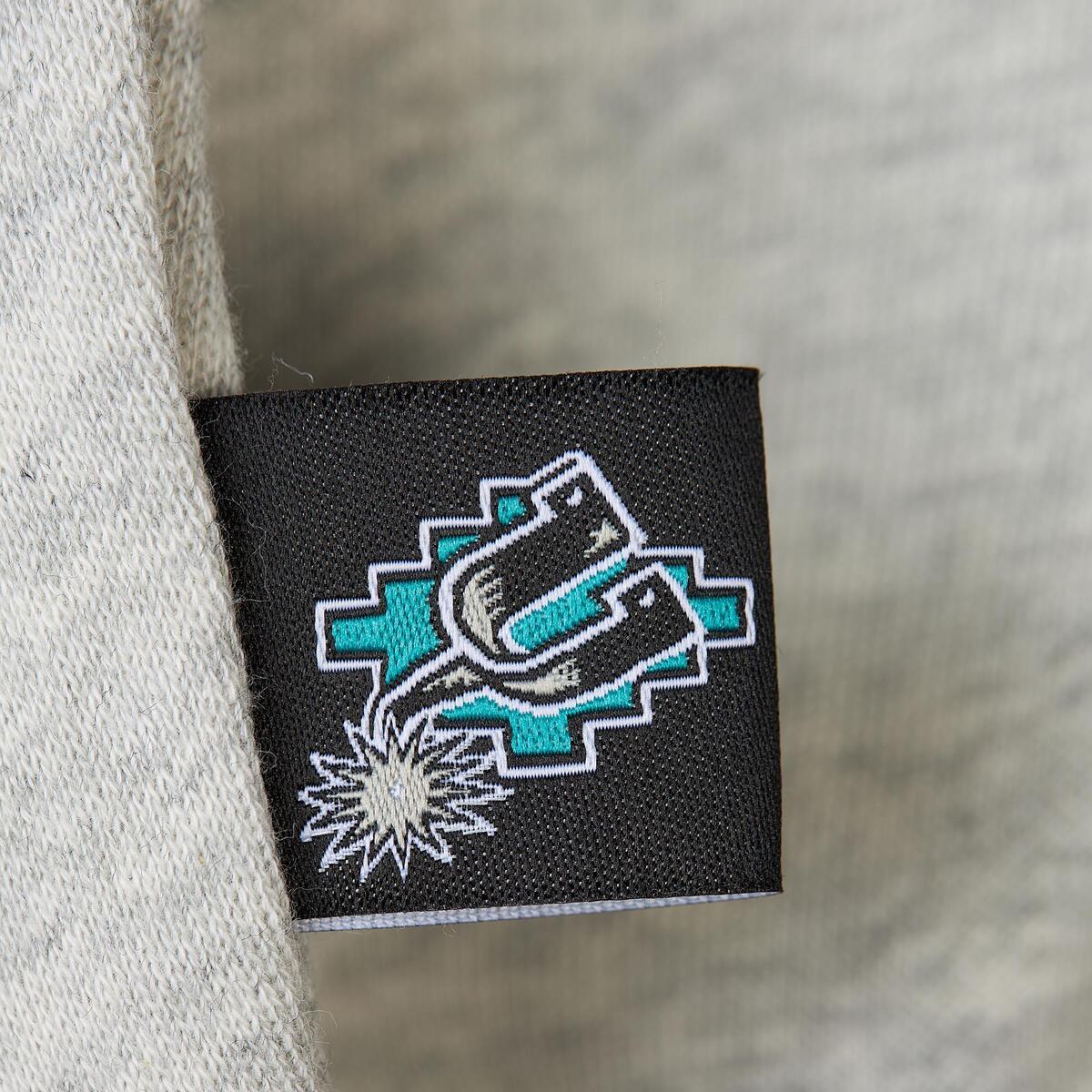 NBA WOMEN'S LOGO LIGHTWEIGHT CREW 3.0 SPURS - Image 5