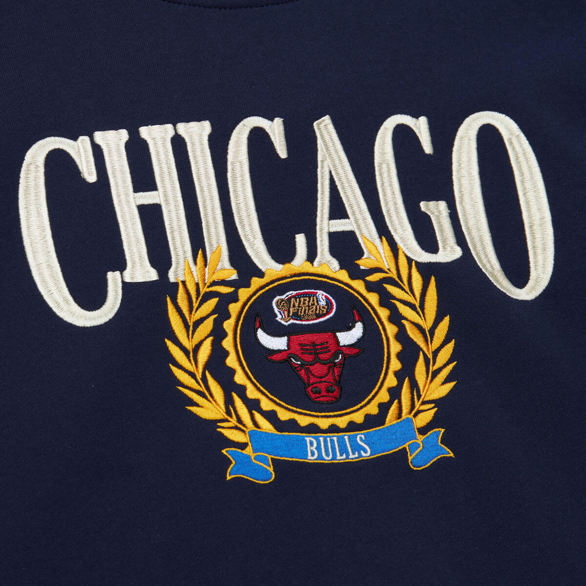 NBA COLLEGIATE CREW FLEECE BULLS Navy FCPO6110-CBUYYPPPNAVY - Image 3
