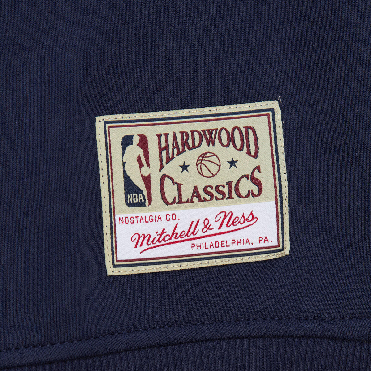 NBA COLLEGIATE CREW FLEECE BULLS Navy FCPO6110-CBUYYPPPNAVY - Image 4