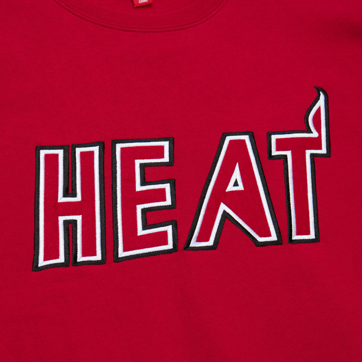 NBA THERE AND BACK FLEECE CREW HEAT Scarlet FCPO6338-MHEYYPPPSCAR - Image 3
