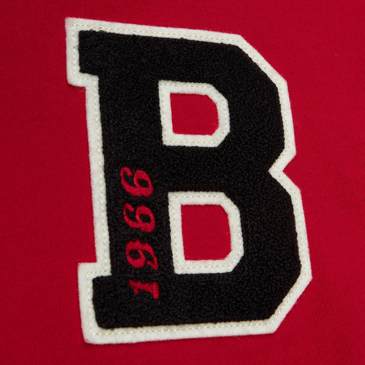 NBA TEAM LEGACY FRENCH TERRY HOODIE BULLS Scarlet FPHD5513-CBUYYPPPSCAR - Image 3