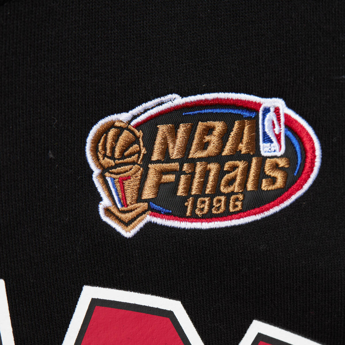 NBA PREMIUM FLEECE HOODIE VINTAGE LOGO BULLS Black FPHD6593-CBUYYPPPBLCK - Image 5