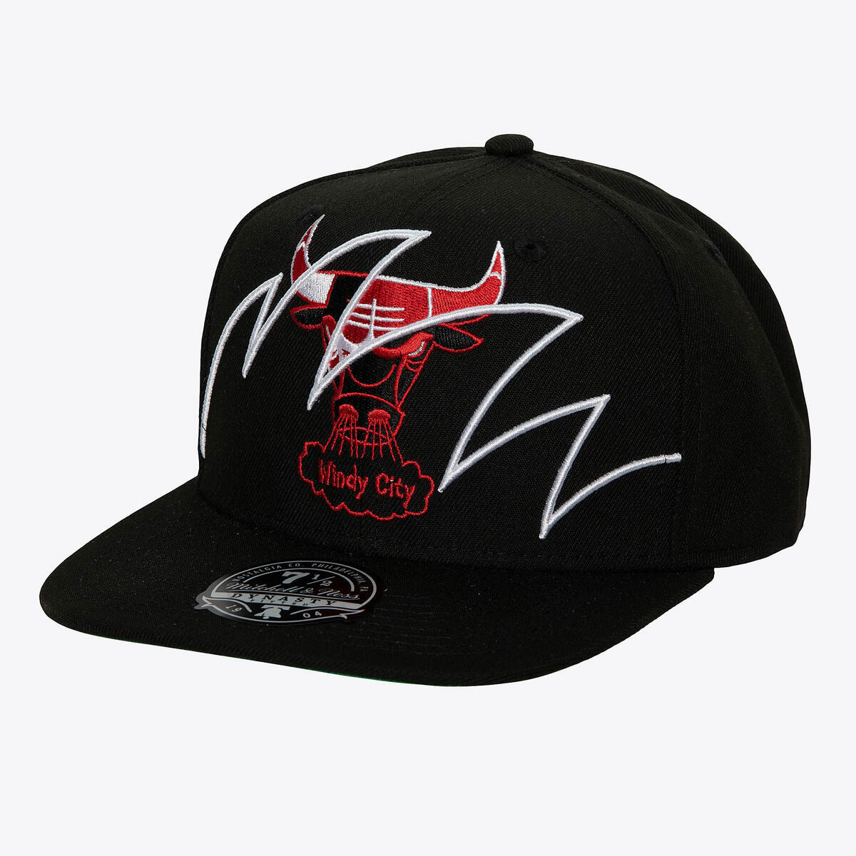 NBA SHARK BITE FITTED HWC BULLS - Black - Image 1