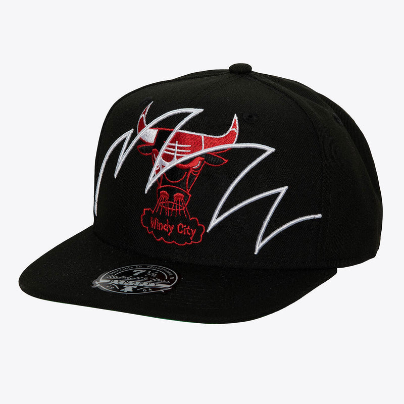 NBA SHARK BITE FITTED HWC BULLS - Black - Image 1