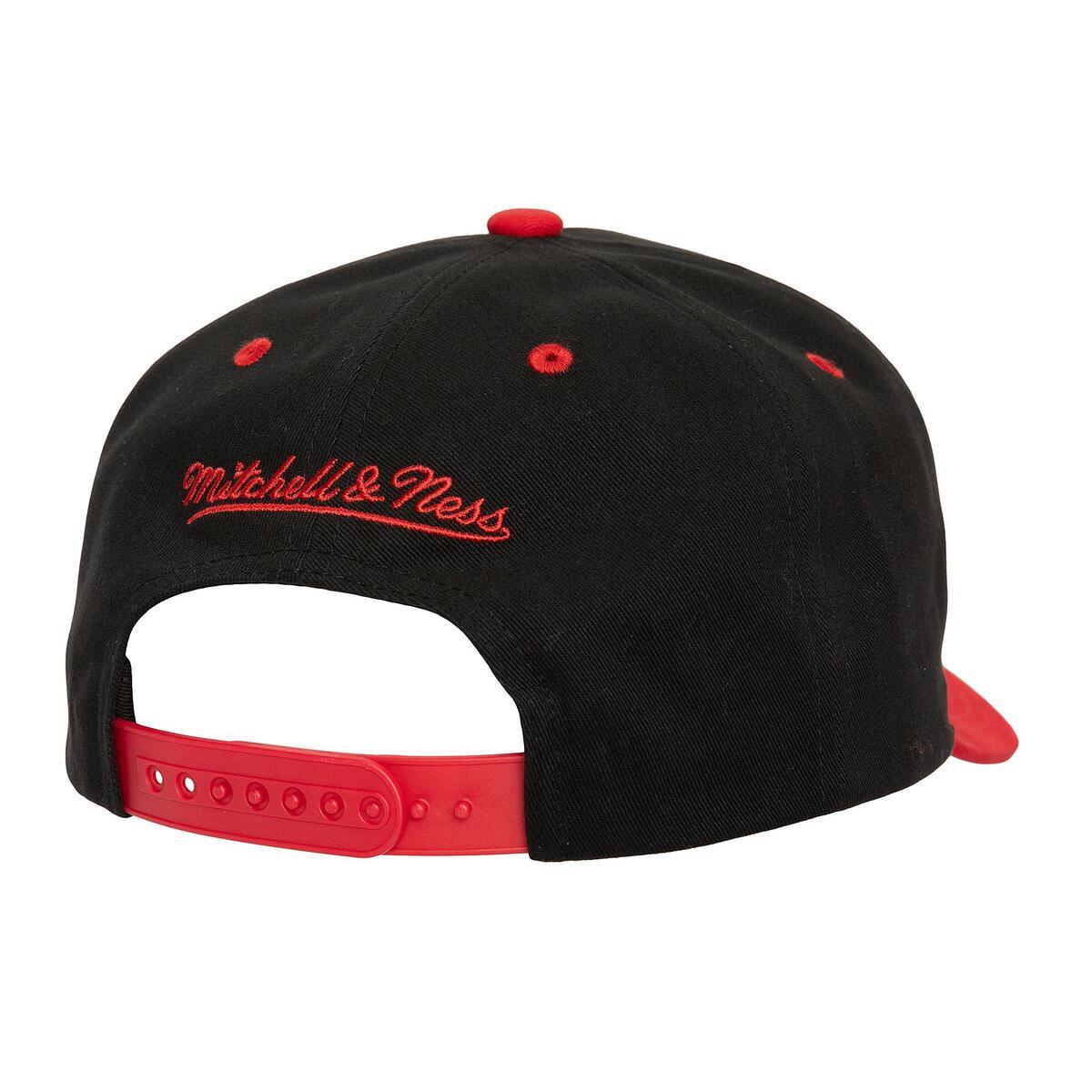 NBA SCRIPT ARCH PRO SNAPBACK BULLS - Black – Mitchell&Ness｜ミッチェルアンドネス ...