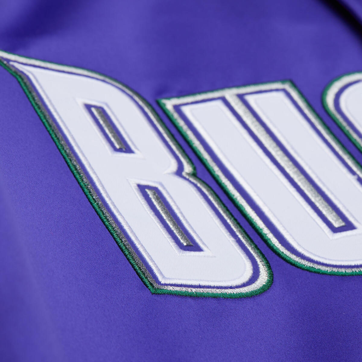 NBA PLAYMAKER LIGHTWEIGHT SATIN JACKET VINTAGE LOGO BUCKS REGAL PURPLE JK11147-MBURGPR - Image 3