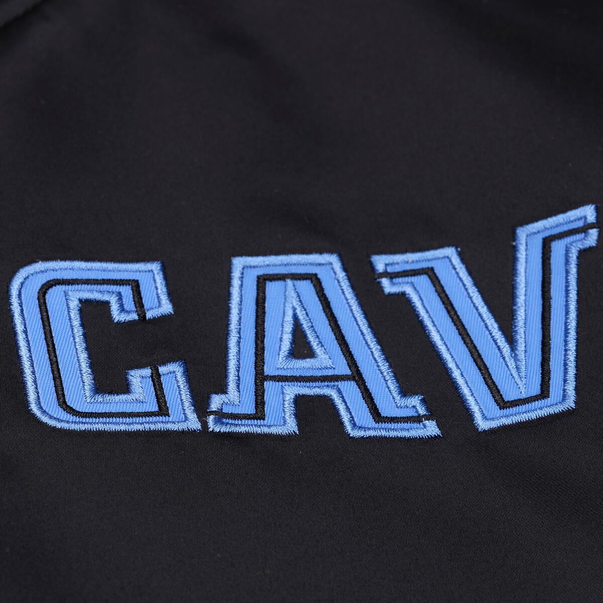 NBA THROW IT BACK HEAVYWEIGHT SATIN JACKET VINTAGE CAVALIERS - Image 3