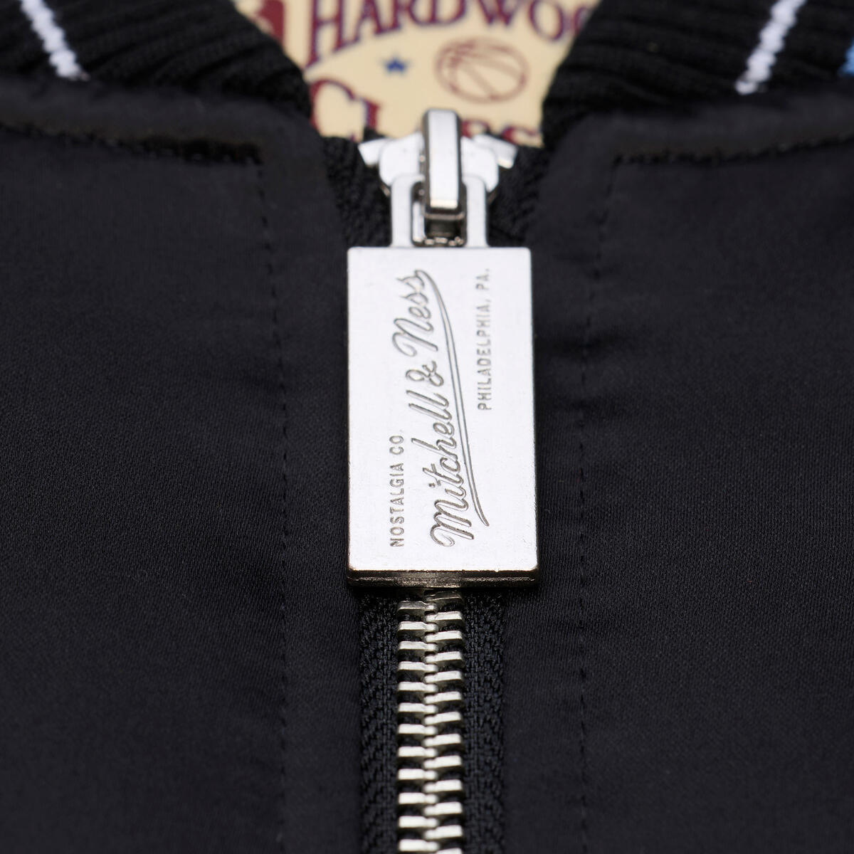 NBA THROW IT BACK HEAVYWEIGHT SATIN JACKET VINTAGE CAVALIERS - Image 5