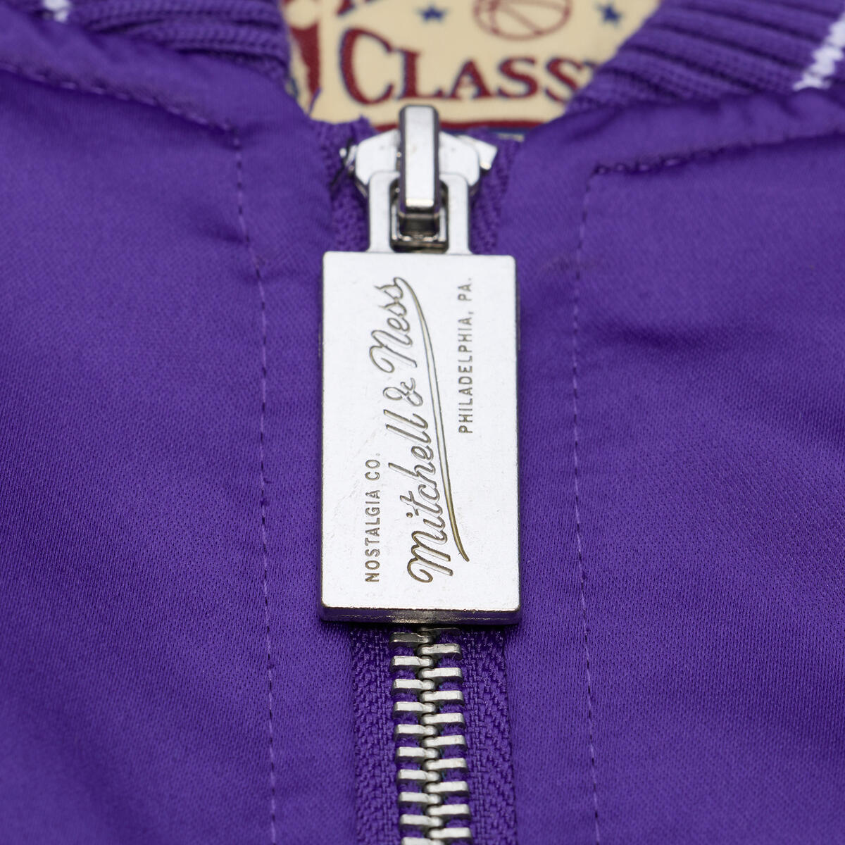 NBA THROW IT BACK HEAVYWEIGHT SATIN JACKET VINTAGE BUCKS - Image 5