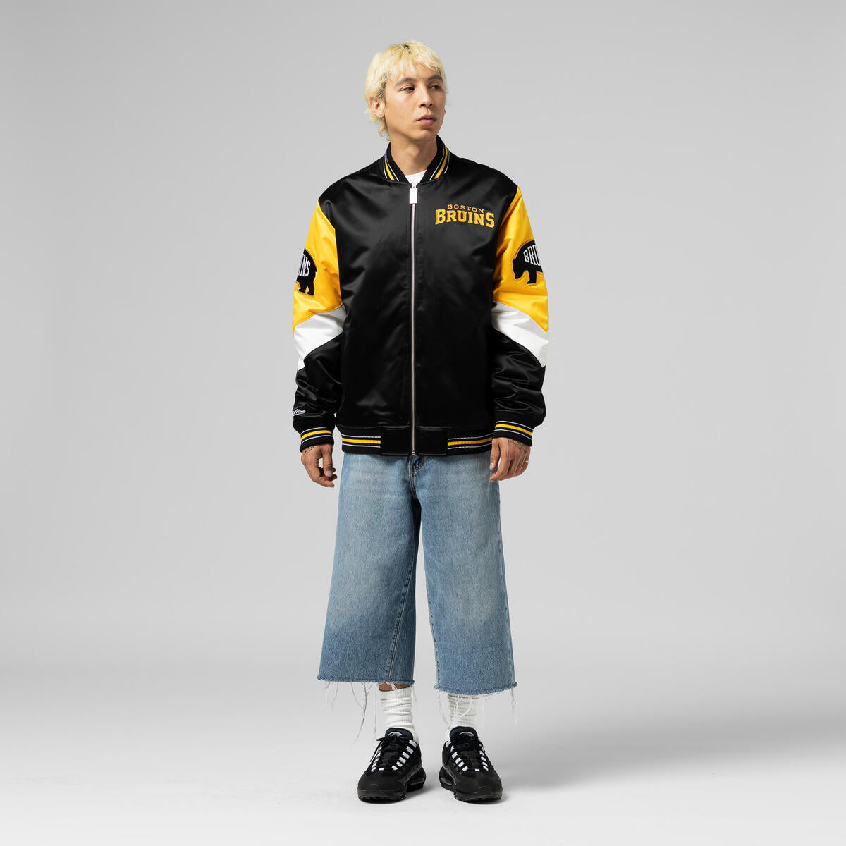 NHL THROW IT BACK HEAVYWEIGHT SATIN JACKET CURRENT BRUINS - Image 9