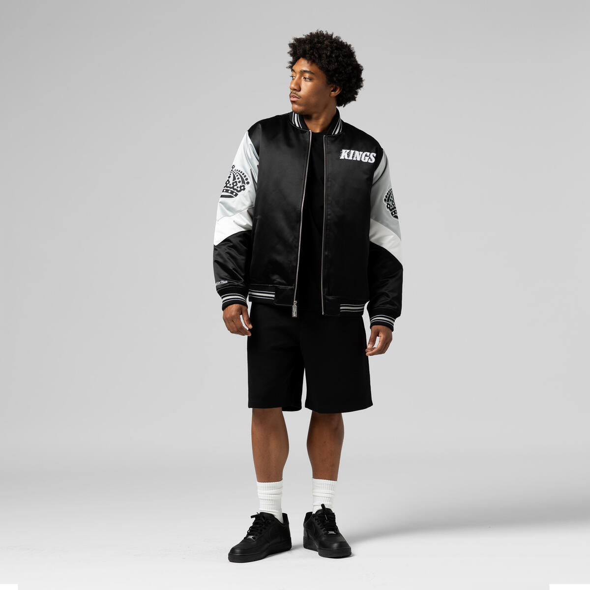 NHL THROW IT BACK HEAVYWEIGHT SATIN JACKET CURRENT KINGS - Image 9