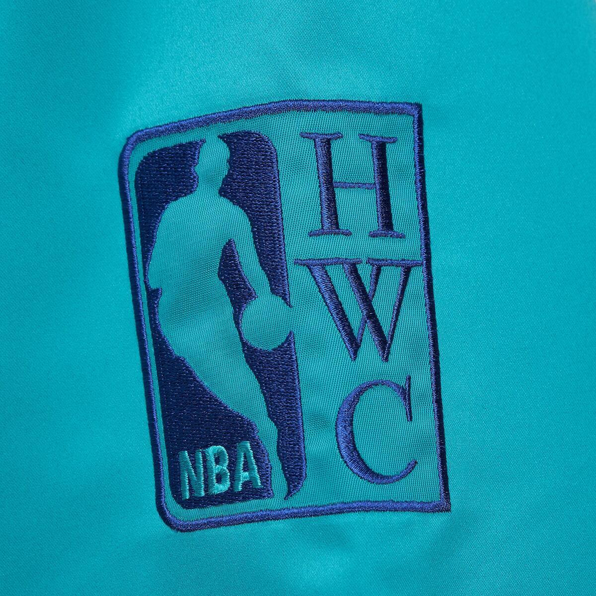 NBA TEAM OG 3.0 LIGHTWEIGHT SATIN JACKET VINTAGE LOGO HORNETS Hornets Blue JK8087-CHOHRBL - Image 4