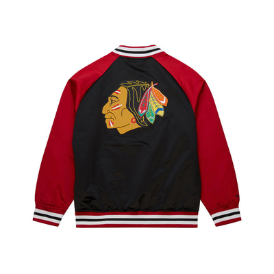 NHL DOUBLE CLUTCH LW SATIN JACKET VINTAGE LOGO BLACKHAWKS BLACK-SCARLET JK9196-CBHBKSC - Image 2
