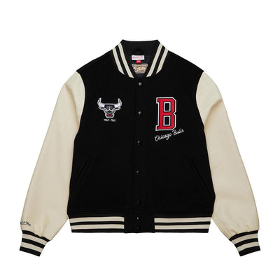 NBA UNISEX VARSITY JACKET BULLS - Black - Image 1