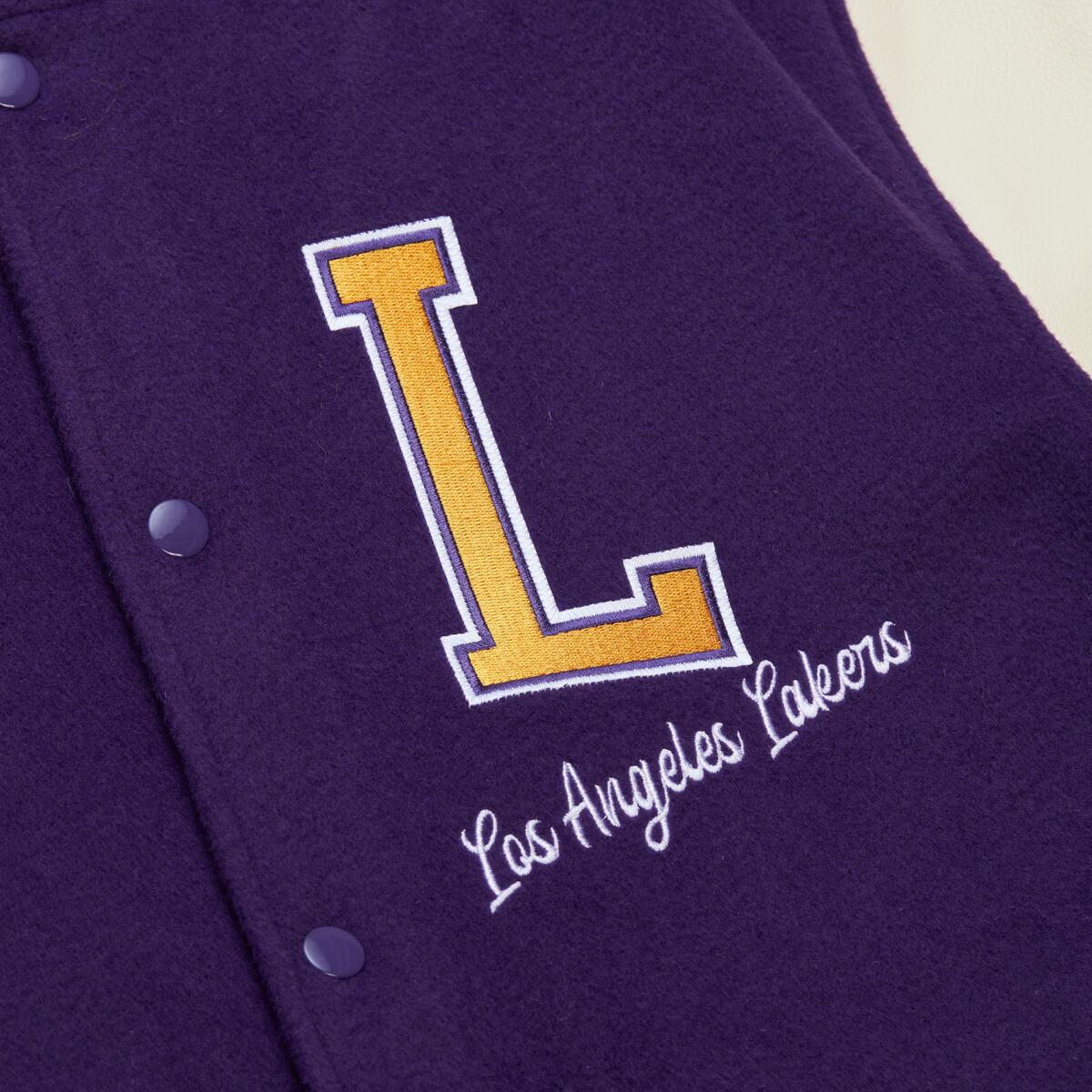 NBA UNISEX VARSITY JACKET LAKERS - Image 4