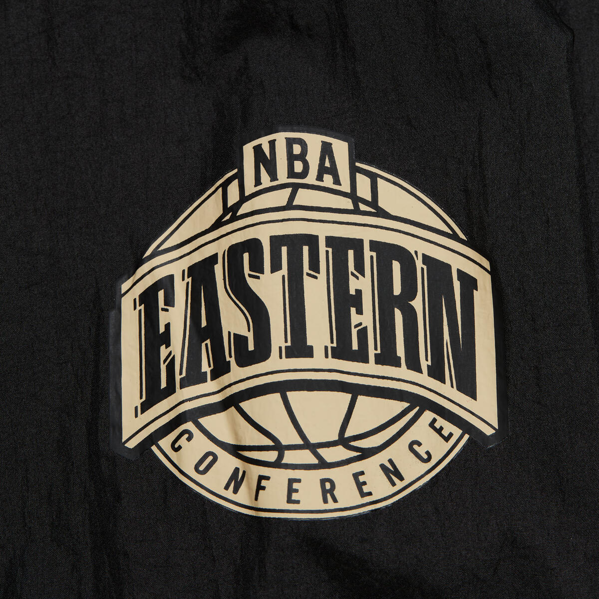 NBA TEAM OG 2.0 ANORAK WINDBREAKER VINTAGE LOGO 76ERS Black OJPO7093-P76YYPPPBLCK - Image 3