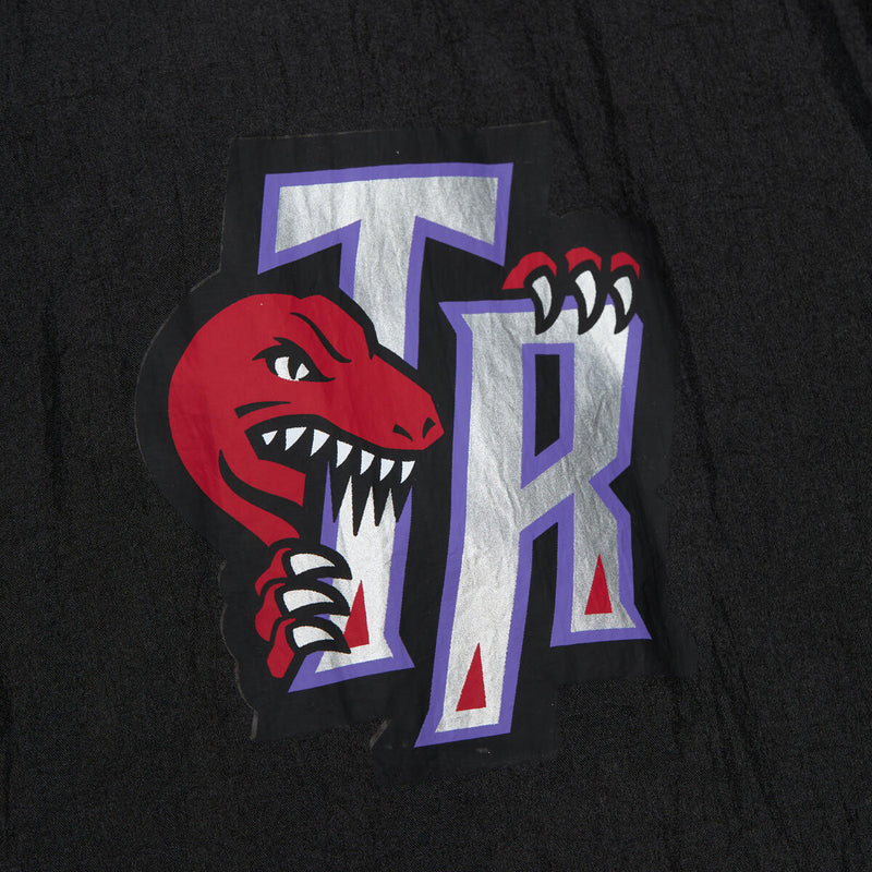 NBA TEAM OG 2.0 ANORAK WINDBREAKER VINTAGE LOGO RAPTORS Black OJPO7093-TRAYYPPPBLCK - Image 3
