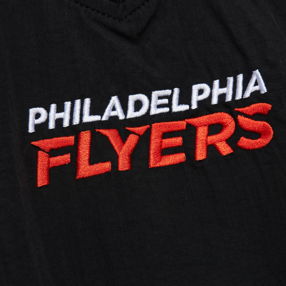 NHL CLASSIC NYLON PULLOVER CURRENT LOGO FLYERS Black OJPO7221-PFLYYPPPBLCK - Image 2