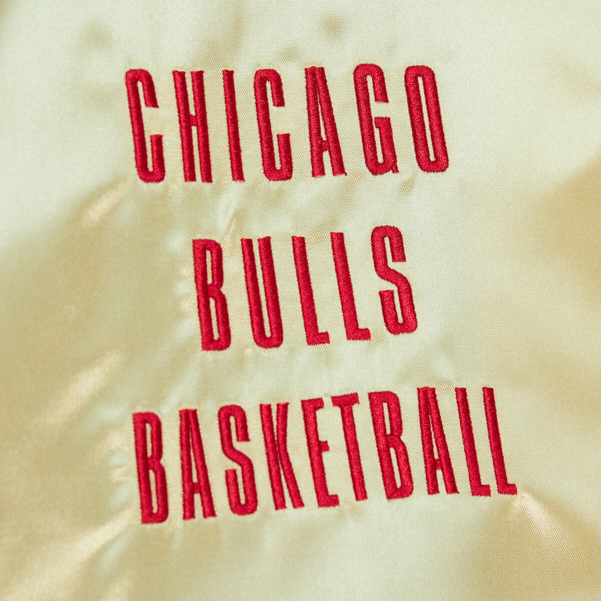 NBA TEAM OG 2.0 LIGHTWEIGHT SATIN JACKET VINTAGE LOGO BULLS - Gold - Image 3