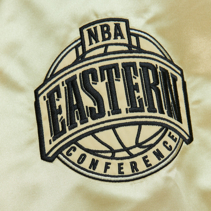 NBA TEAM OG 2.0 LIGHTWEIGHT SATIN JACKET VINTAGE LOGO BULLS - Gold - Image 5