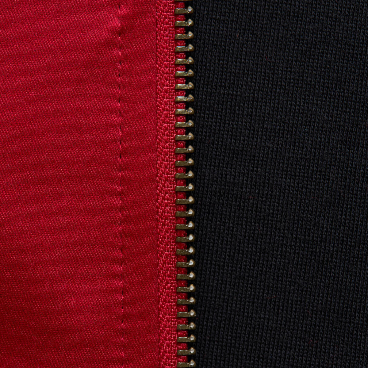 NBA LIGHTWEIGHT SATIN BOMBER VINTAGE LOGO BULLS - Image 4