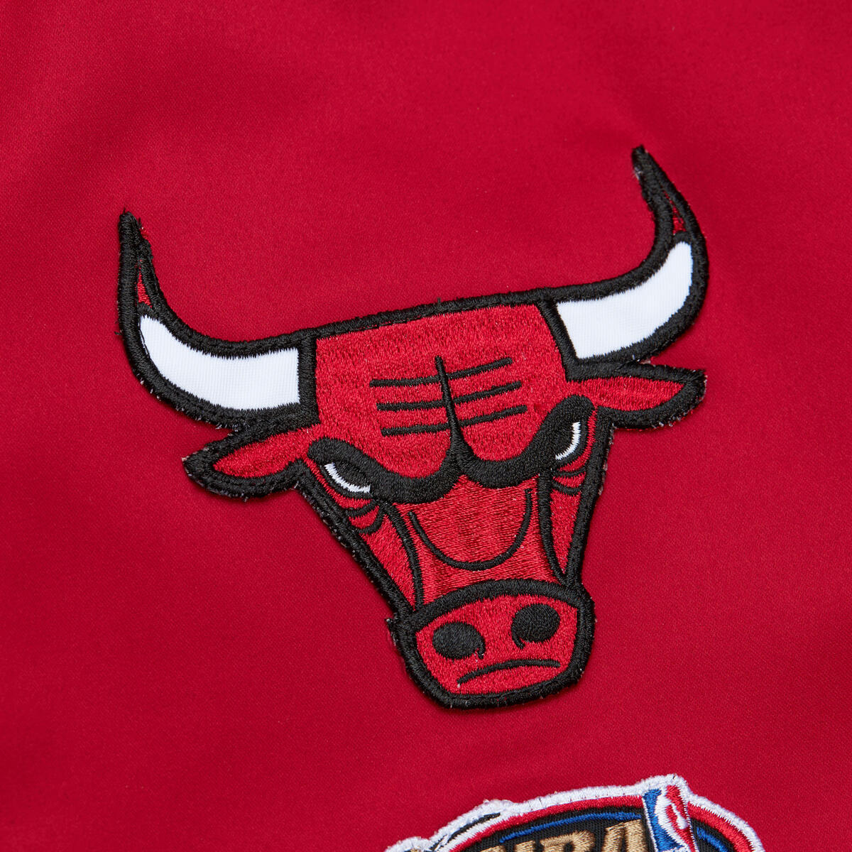 NBA LIGHTWEIGHT SATIN BOMBER VINTAGE LOGO BULLS - Image 7