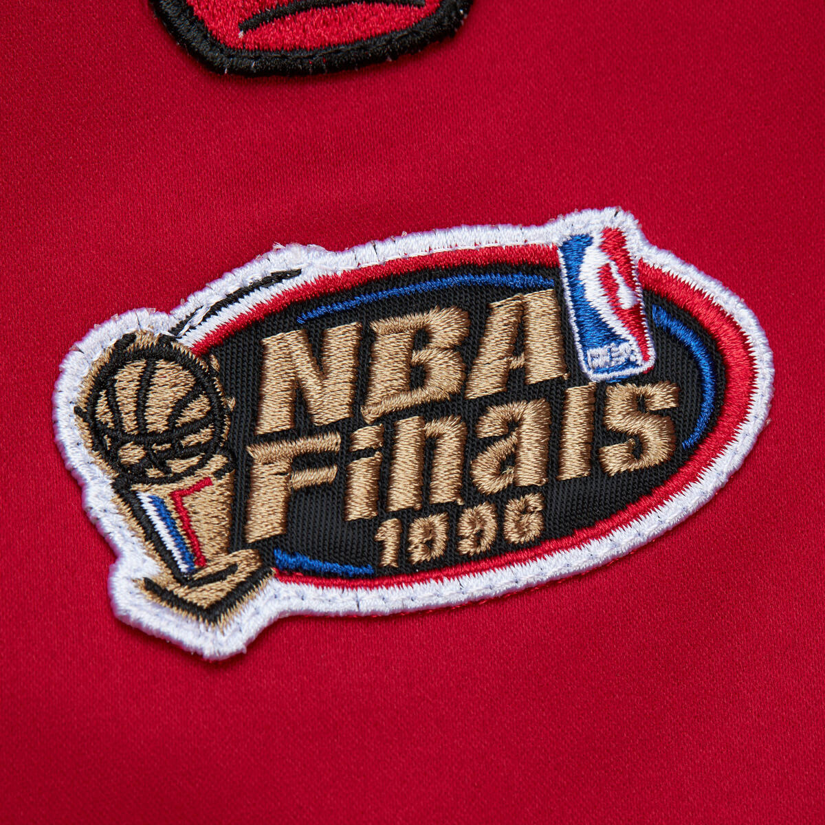 NBA LIGHTWEIGHT SATIN BOMBER VINTAGE LOGO BULLS - Image 8