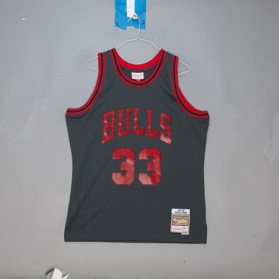 NBA SPACE KNIT SWINGMAN JERSEY BULLS 1997 SCOTTIE PIPPEN - Image 1
