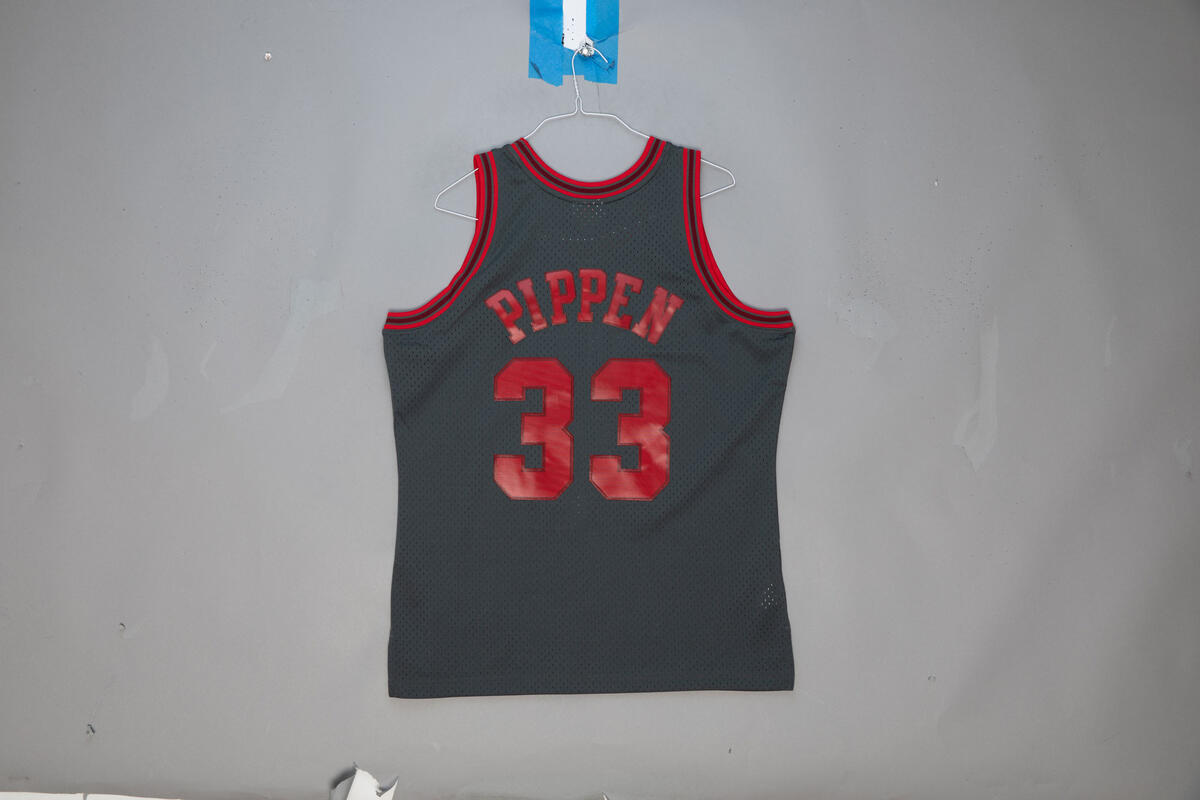 NBA SPACE KNIT SWINGMAN JERSEY BULLS 1997 SCOTTIE PIPPEN - Image 2