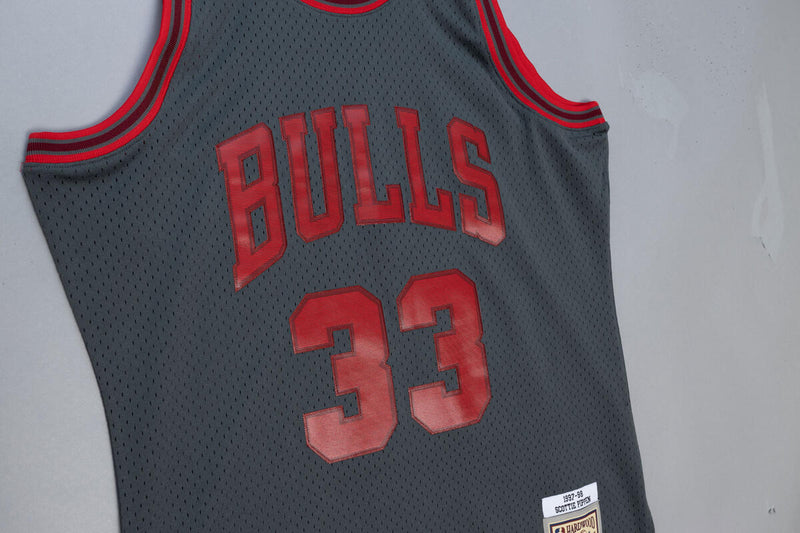 NBA SPACE KNIT SWINGMAN JERSEY BULLS 1997 SCOTTIE PIPPEN - Image 3