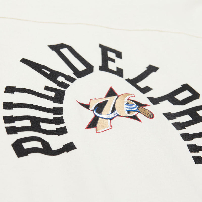 NBA CROPPED YOKE TEE 76ERS - Image 3