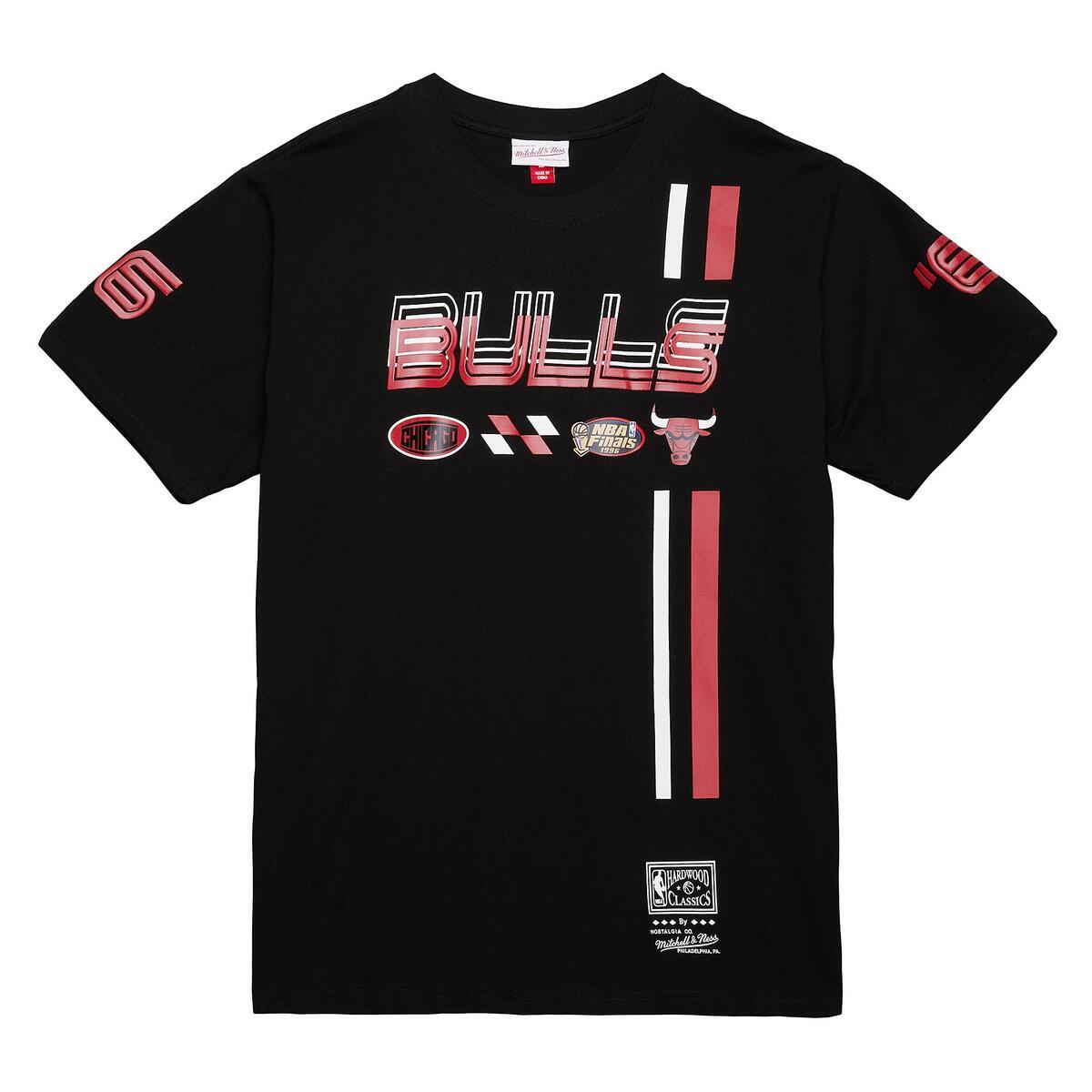 NBA SPEEDWAY BLURRED SS TEE BULLS - Black - Image 1