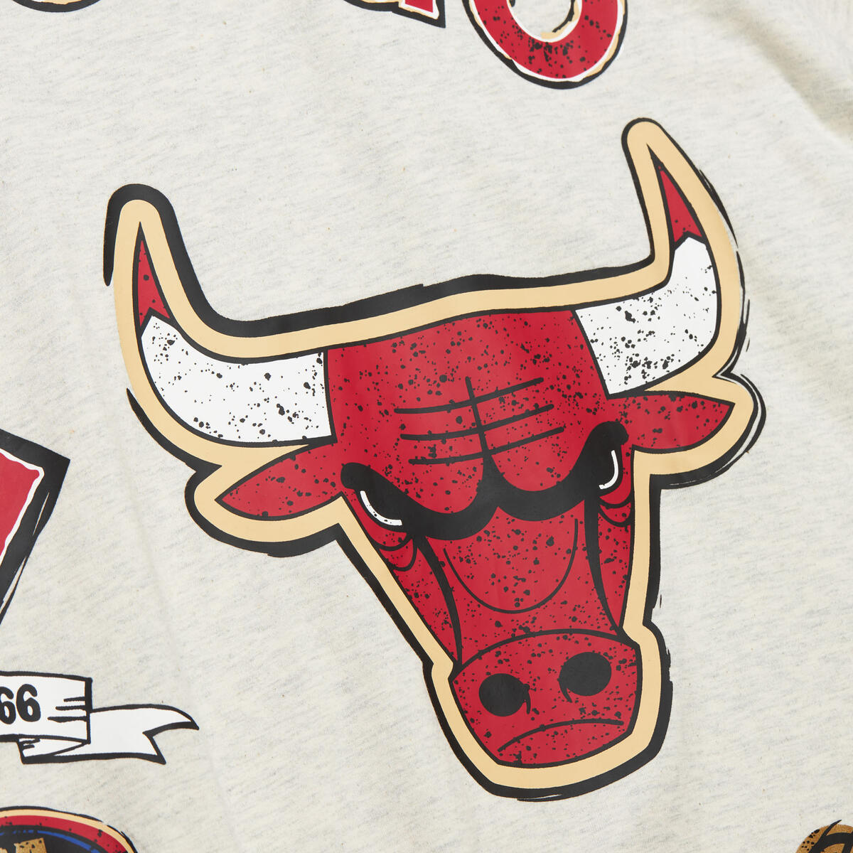 NBA LEGACY DEFINED SS TEE HWC BULLS Oatmeal Heather SS8412-CBUOTHT - Image 10