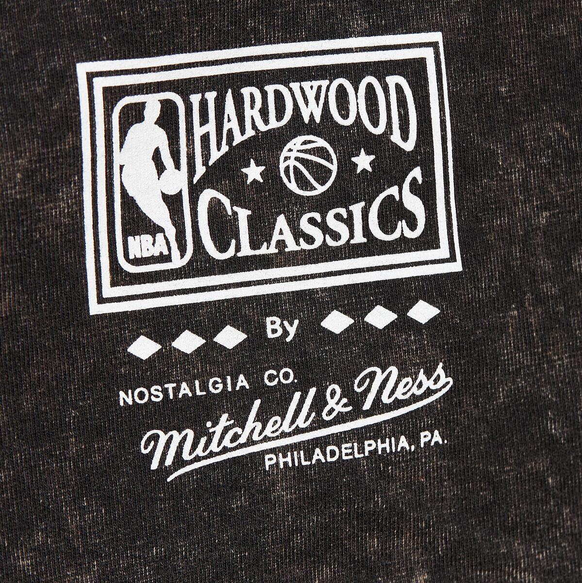 NBA DESTINATION LEISURE SS PREMIUM GRAPHIC TEE BULLS Black SSTE6791-CBUYYPPPBLCK - Image 4