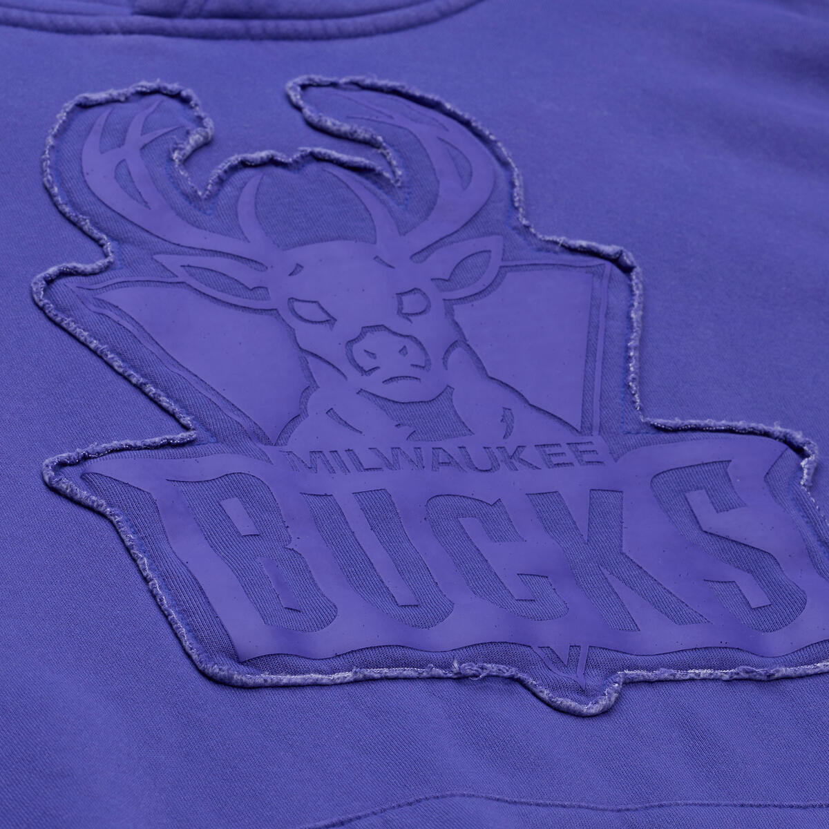 NBA DOWNTOWN COLLECTION FLEECE HOODIE MILWAUKEE BUCKS - Image 3