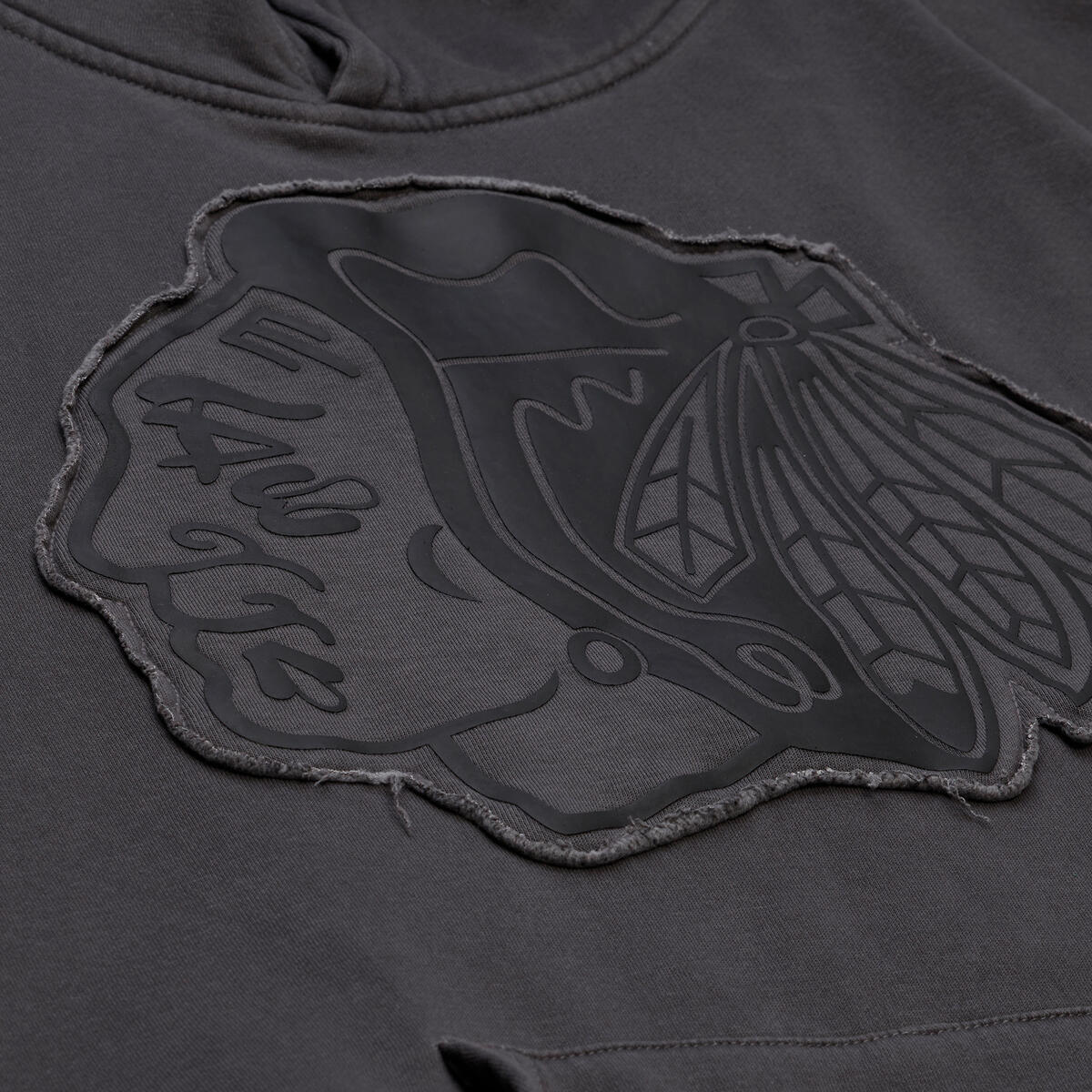 NHL DOWNTOWN COLLECTION FLEECE HOODIE CHICAGO BLACKHAWKS - Image 3