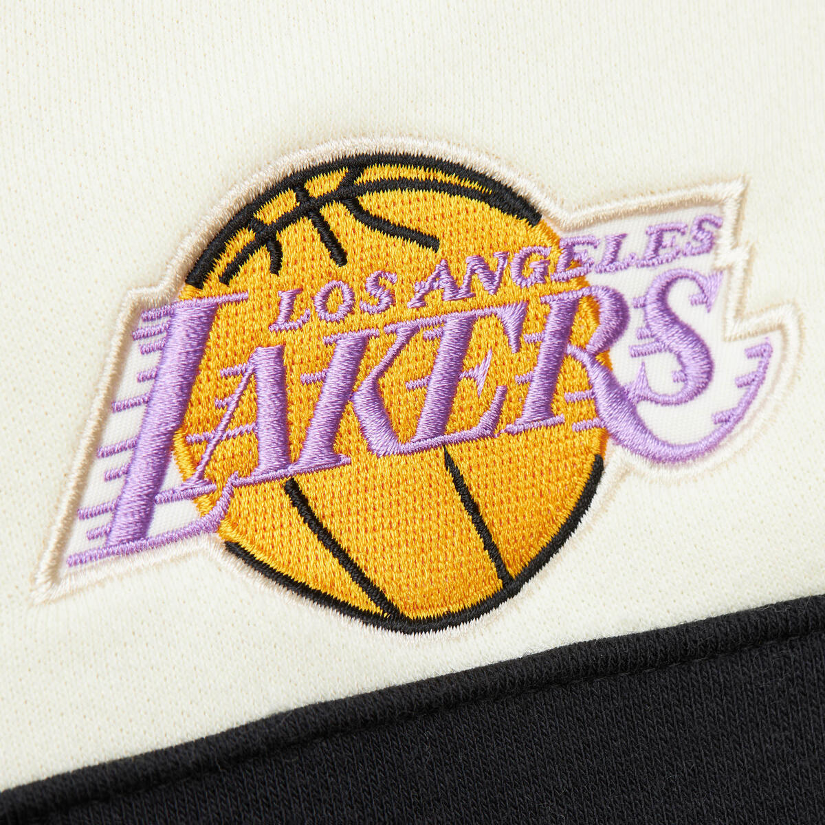 NBA HEAD COACH HOODIE LAKERS TAN-CREAM TH6293-LALTNCR - Image 3