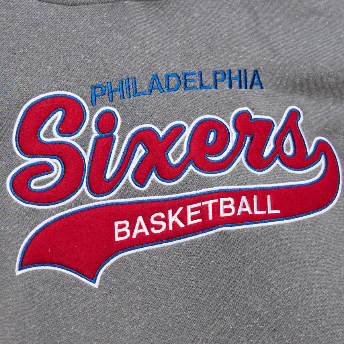 NBA SNOW WASHED FLEECE HOODIE VINTAGE LOGO 76ERS Grey Heather TH8046-P76GYHT - Image 2