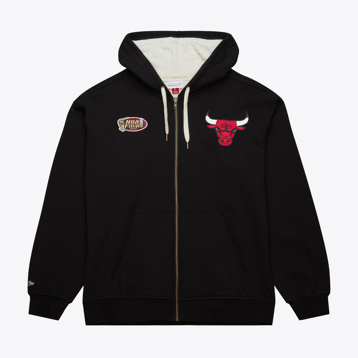 NBA PLAYOFF WIN 2.0 FULL ZIP FLEECE VINTAGE LOGO BULLS Black TH8063-CBUBLCK - Image 1