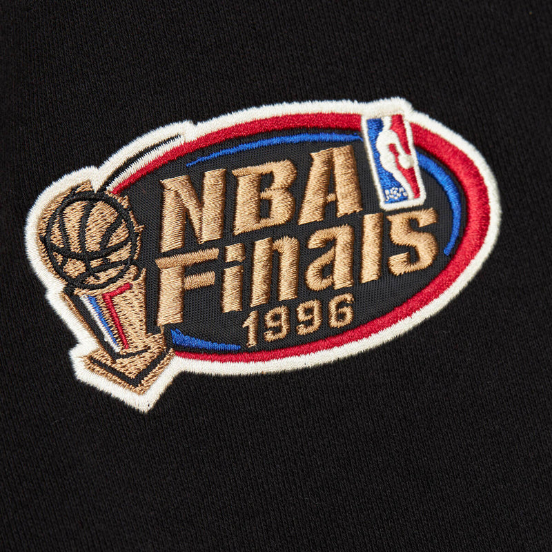 NBA PLAYOFF WIN 2.0 FULL ZIP FLEECE VINTAGE LOGO BULLS Black TH8063-CBUBLCK - Image 4