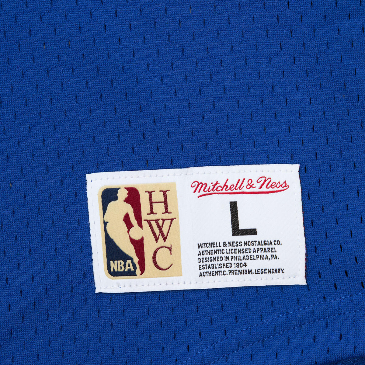 NBA FASHION MESH V-NECK VINTAGE LOGO 76ERS Royal TMVN6625-P76YYPPPROYA - Image 4