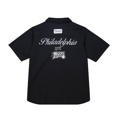 NBA SS BUTTON UP 76ERS Black TP12983-P76BLCK - Image 2