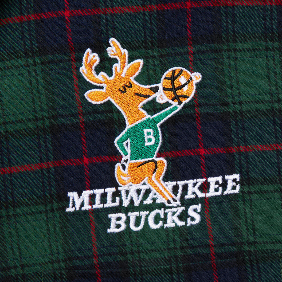 NBA PLAID LS BUTTON UP BUCKS Green TP9078-MBUGREN - Image 3