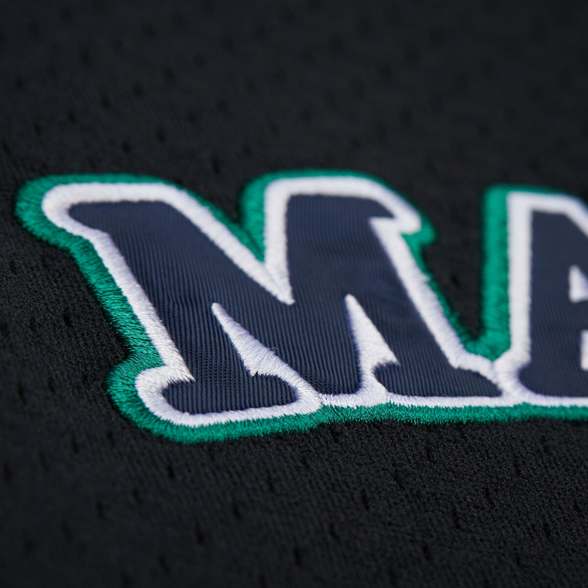 NBA ON THE CLOCK MESH BUTTON FRONT VINTAGE LOGO MAVERICKS Black TP9273-DMABLCK - Image 3