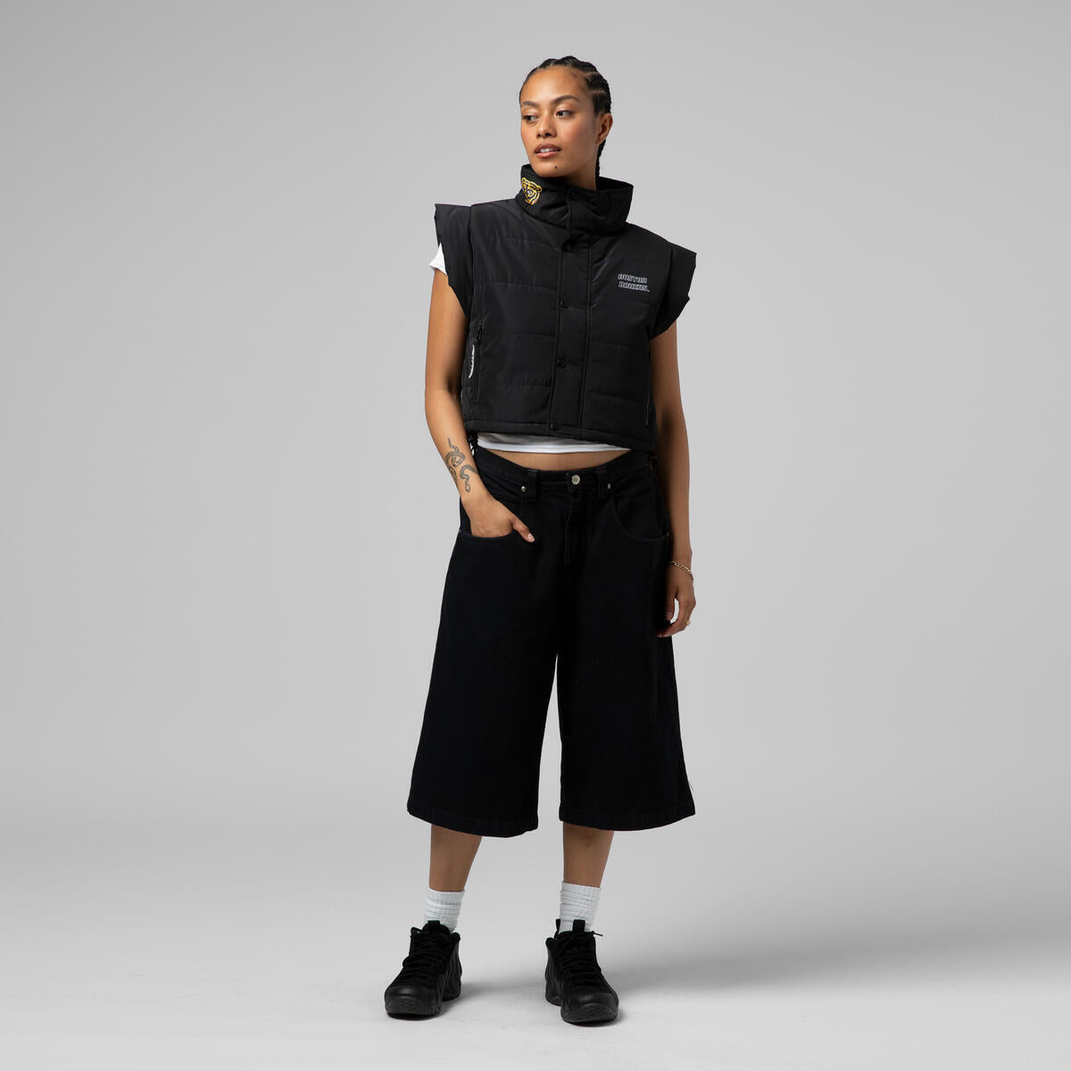 NHL WOMEN'S CROP PUFFER VEST BRUINS - Black - Image 9